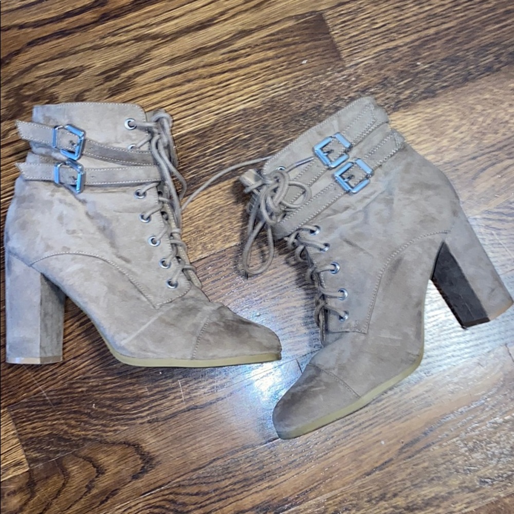 Beige boots